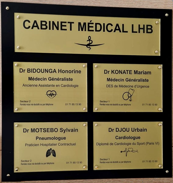 Support pour plusieurs plaques plexiglass noire